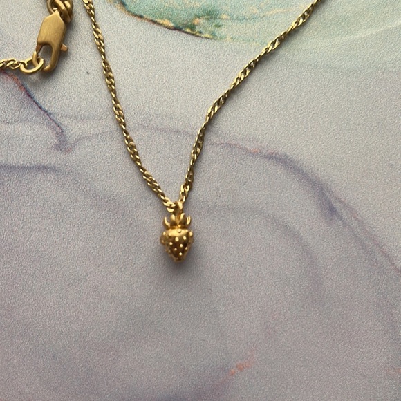 Madewell Strawberry Necklace in Gold - Picture 3 of 4